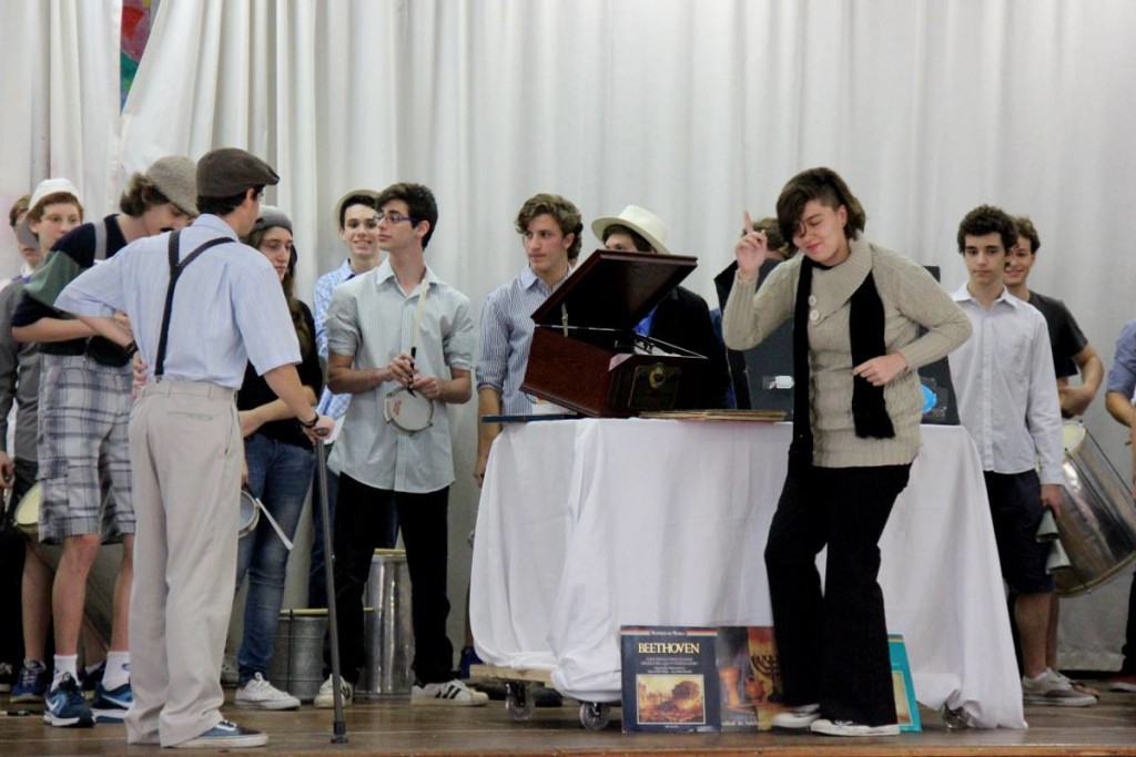 12185552_1090023174341088_278145444178743749_o