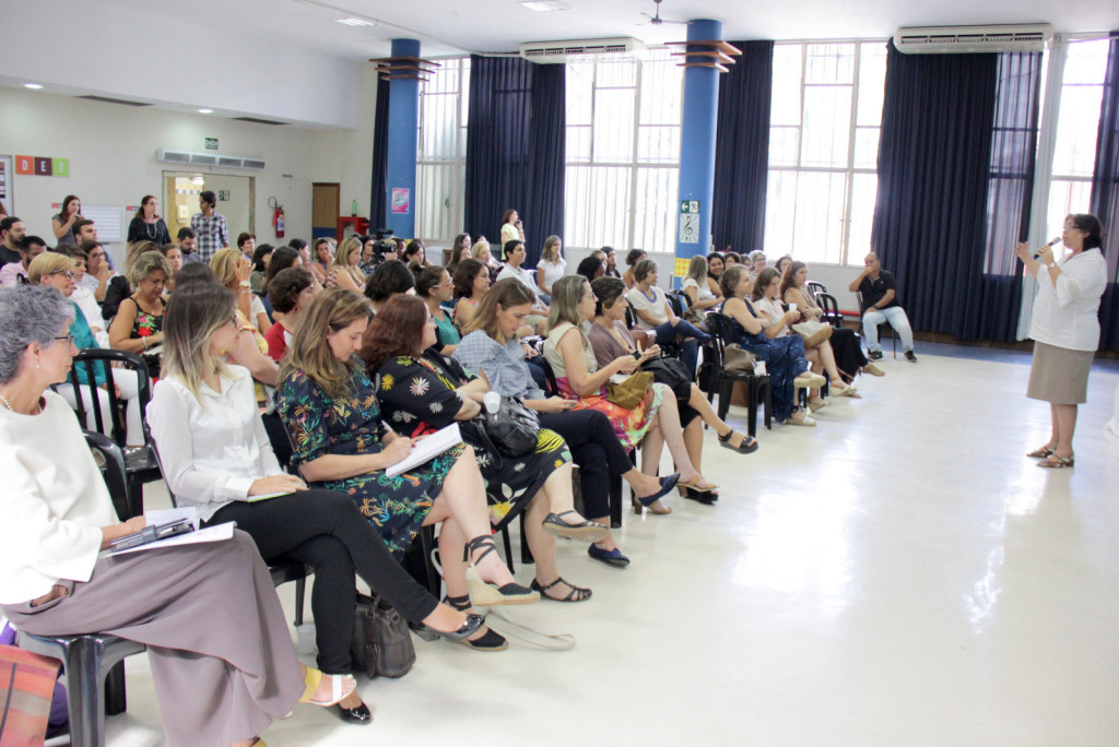 Thelma Polon apresenta abertura pedagógica 2018